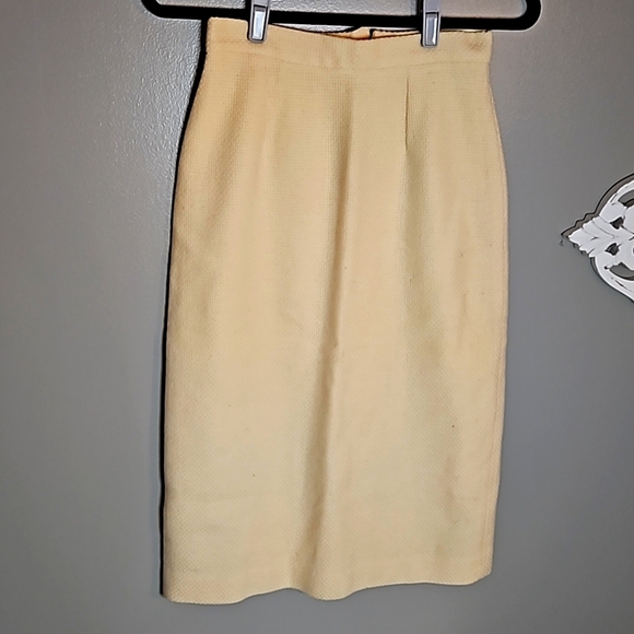 Wool skirt - Picture 1 of 7